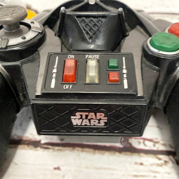 Vintage Darth Vader Plug and Play Pre Loaded Game Controller 2005 - Picture 3 of 5